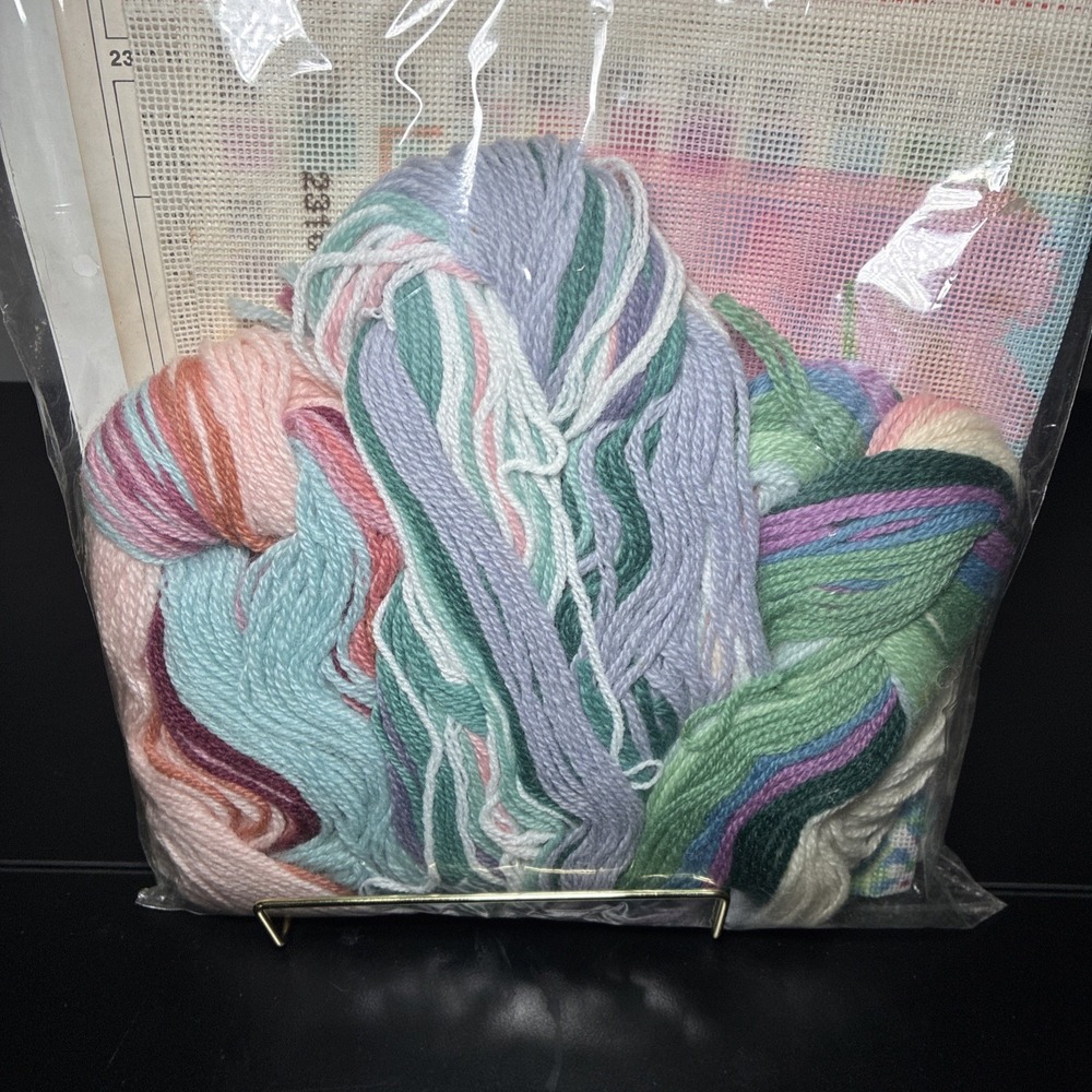 Vintage 1986 Dimensions Needlepoint Craft Kit "Floral Fantasy"-18 x 14--(S) - Picture 8 of 9